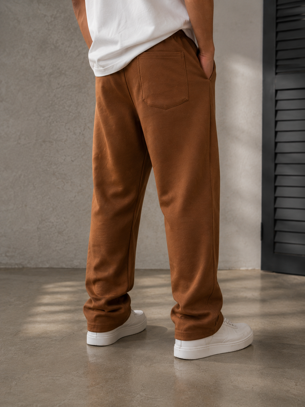 ESSENTIAL CARAMEL SWEATPANTS