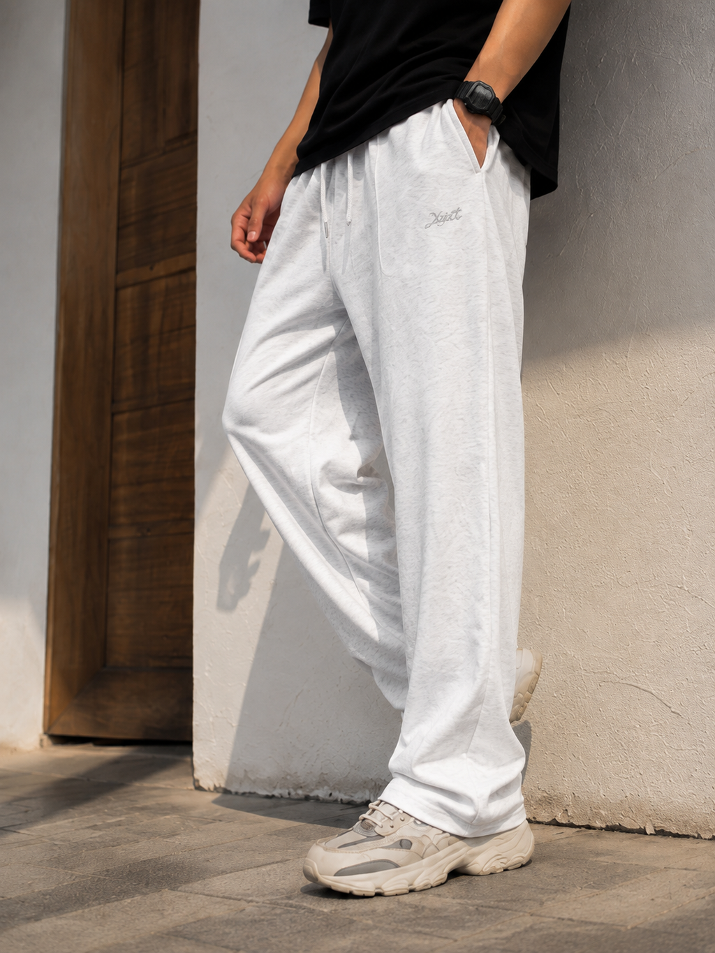 ESSENTIAL CEMENT SWEATPANTS
