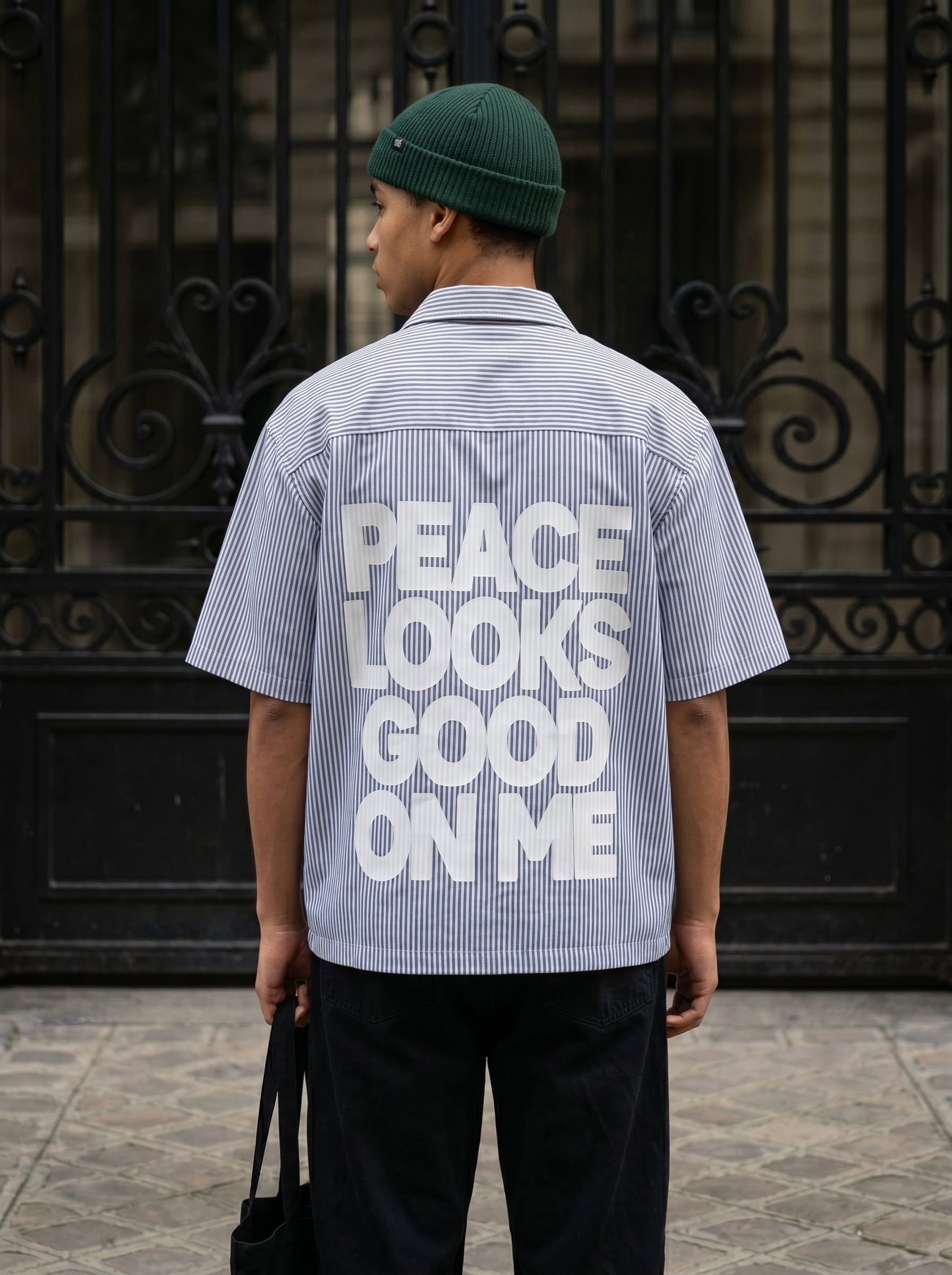 PEACE LOOKS GOOD