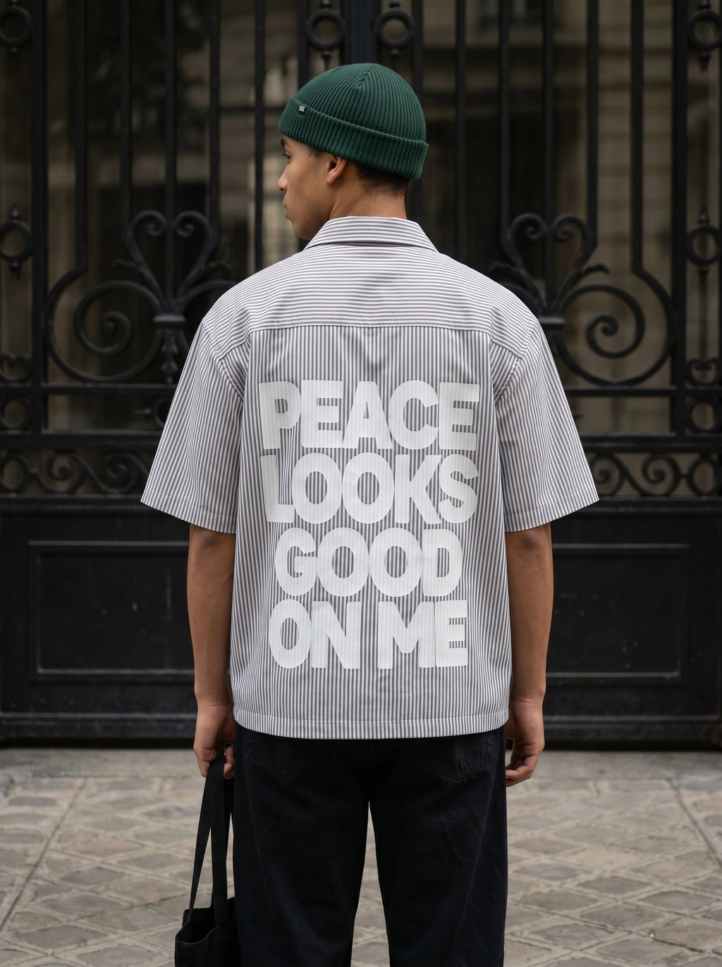 PEACE LOOKS GOOD