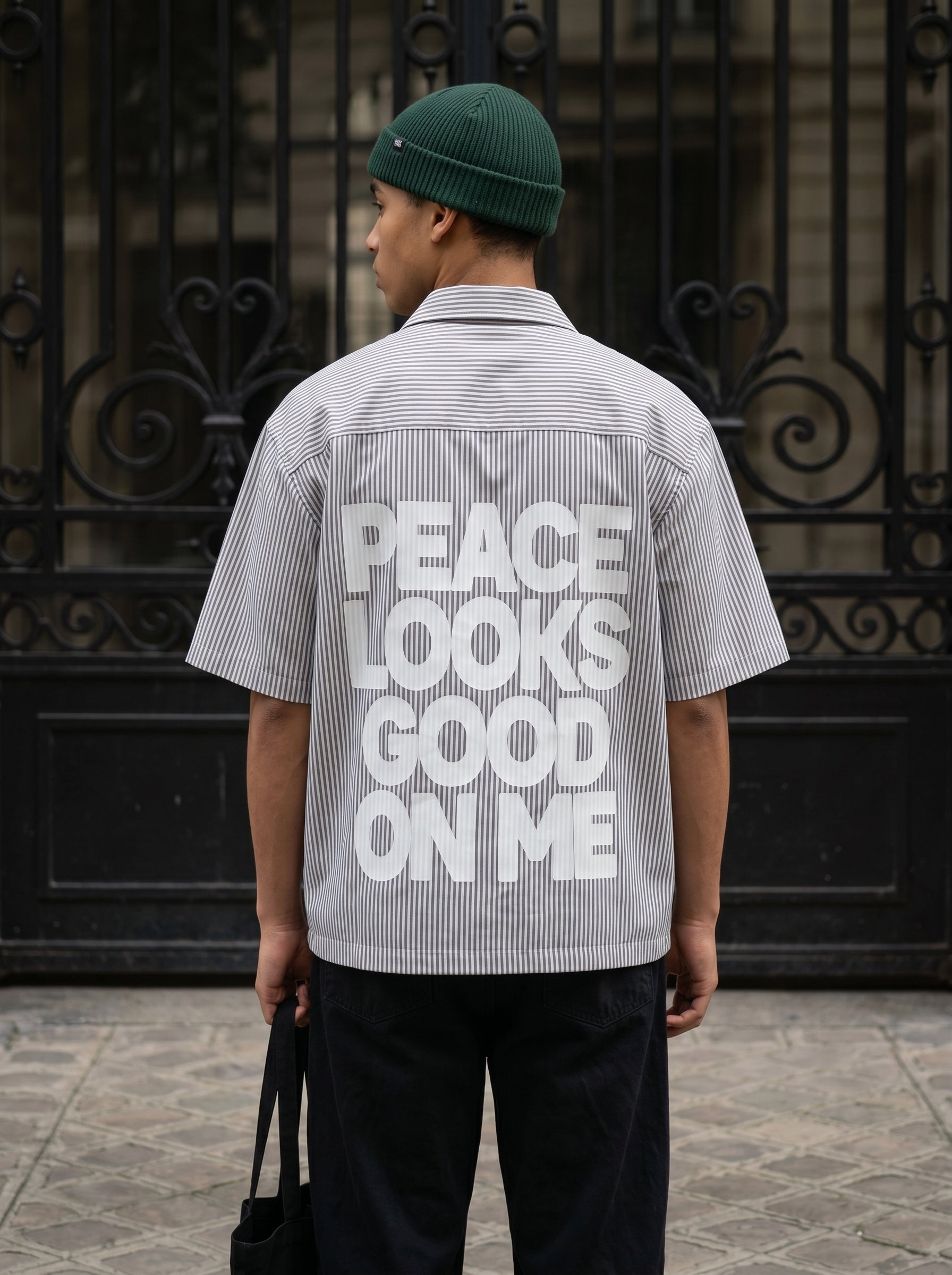 PEACE LOOKS GOOD