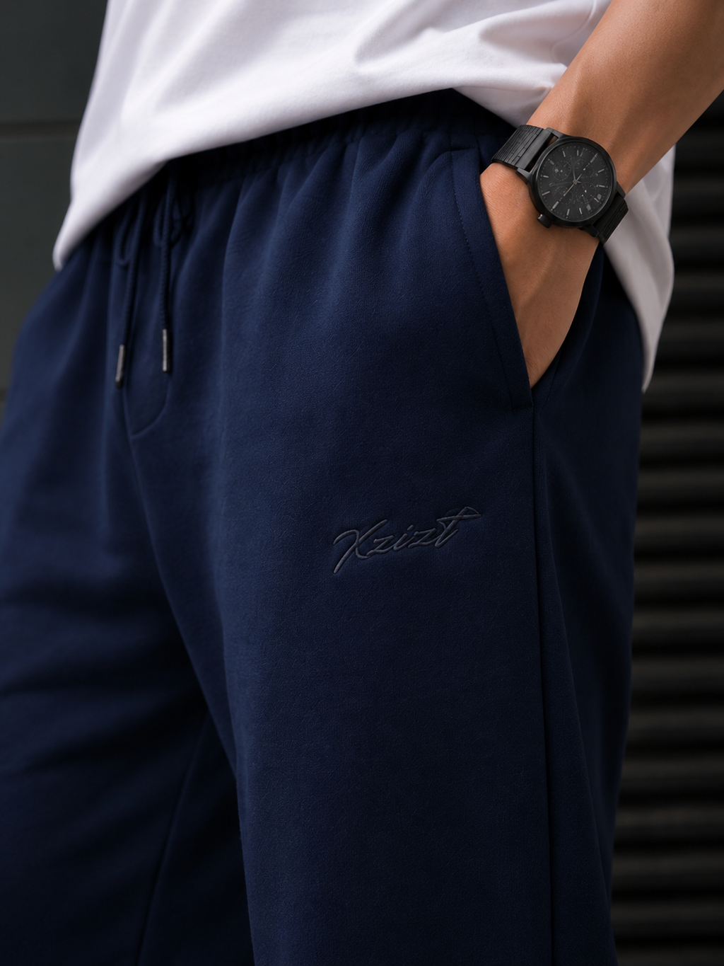 ESSENTIAL NAVY SWEATPANTS
