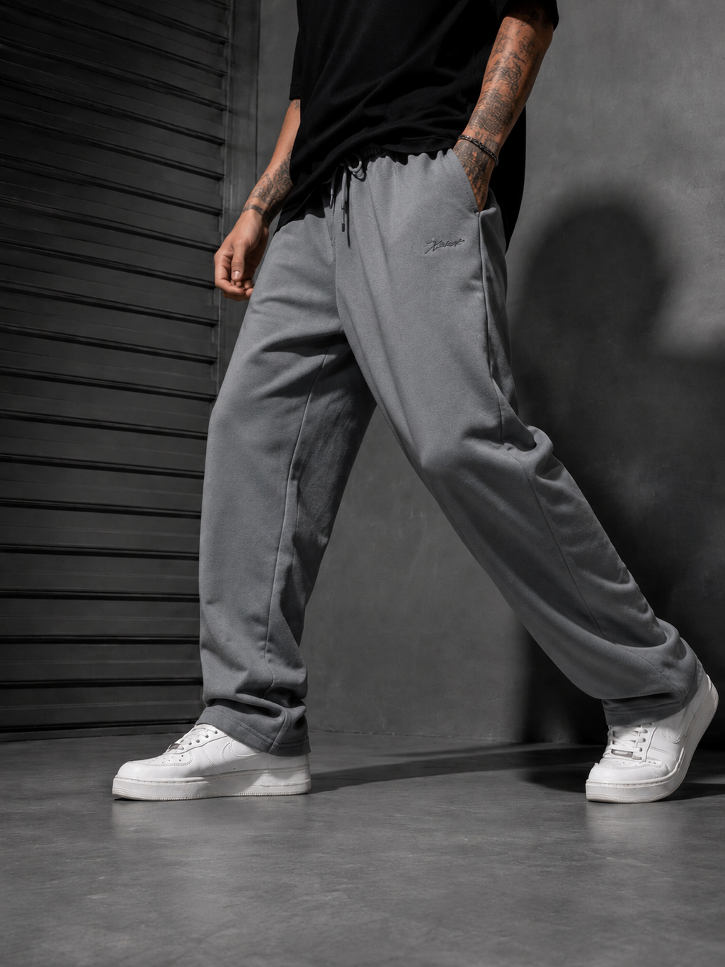 ESSENTIAL DARK GREY SWEATPANTS