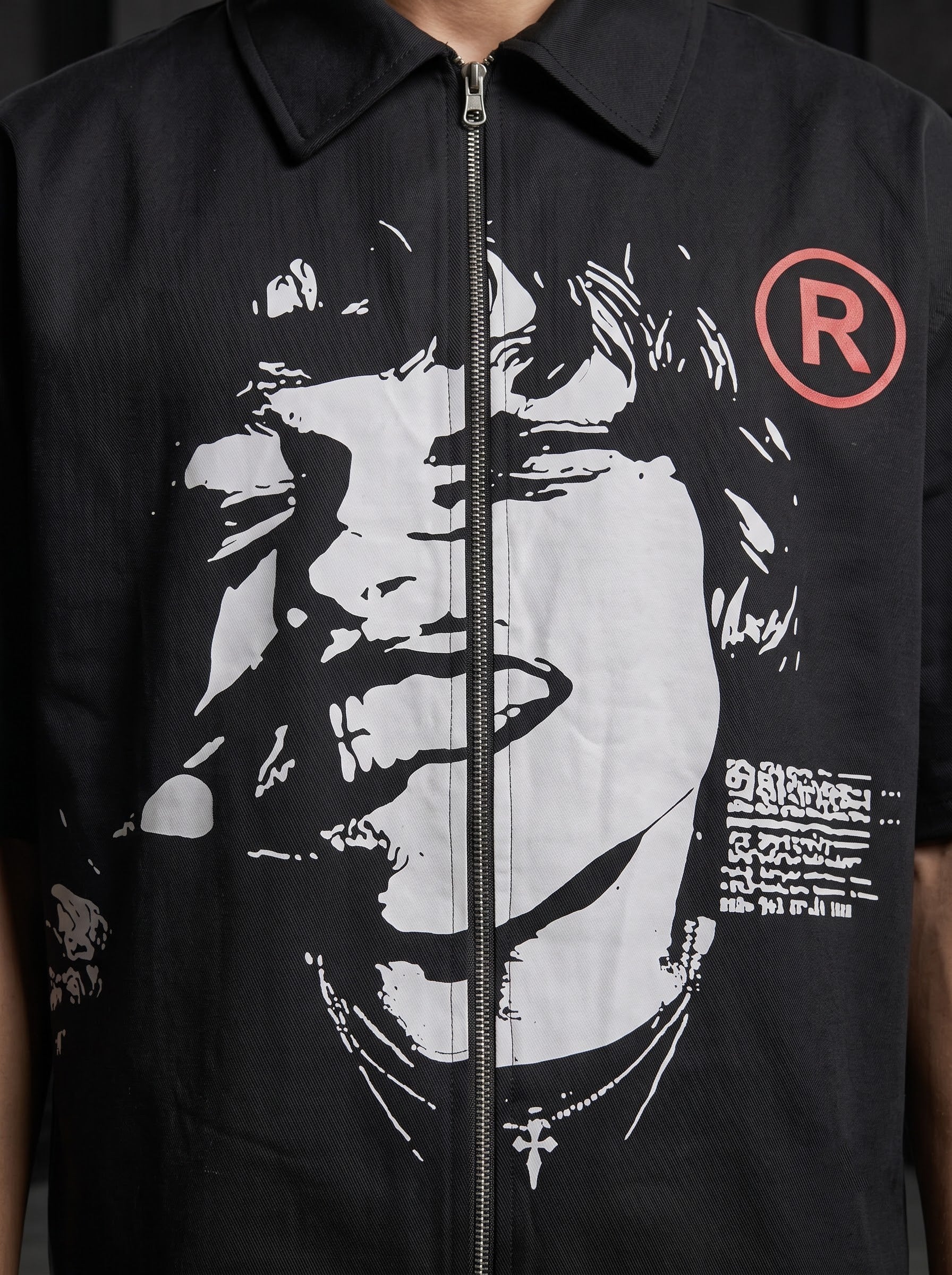 BLACKOUT ZIPPER T-SHIRT