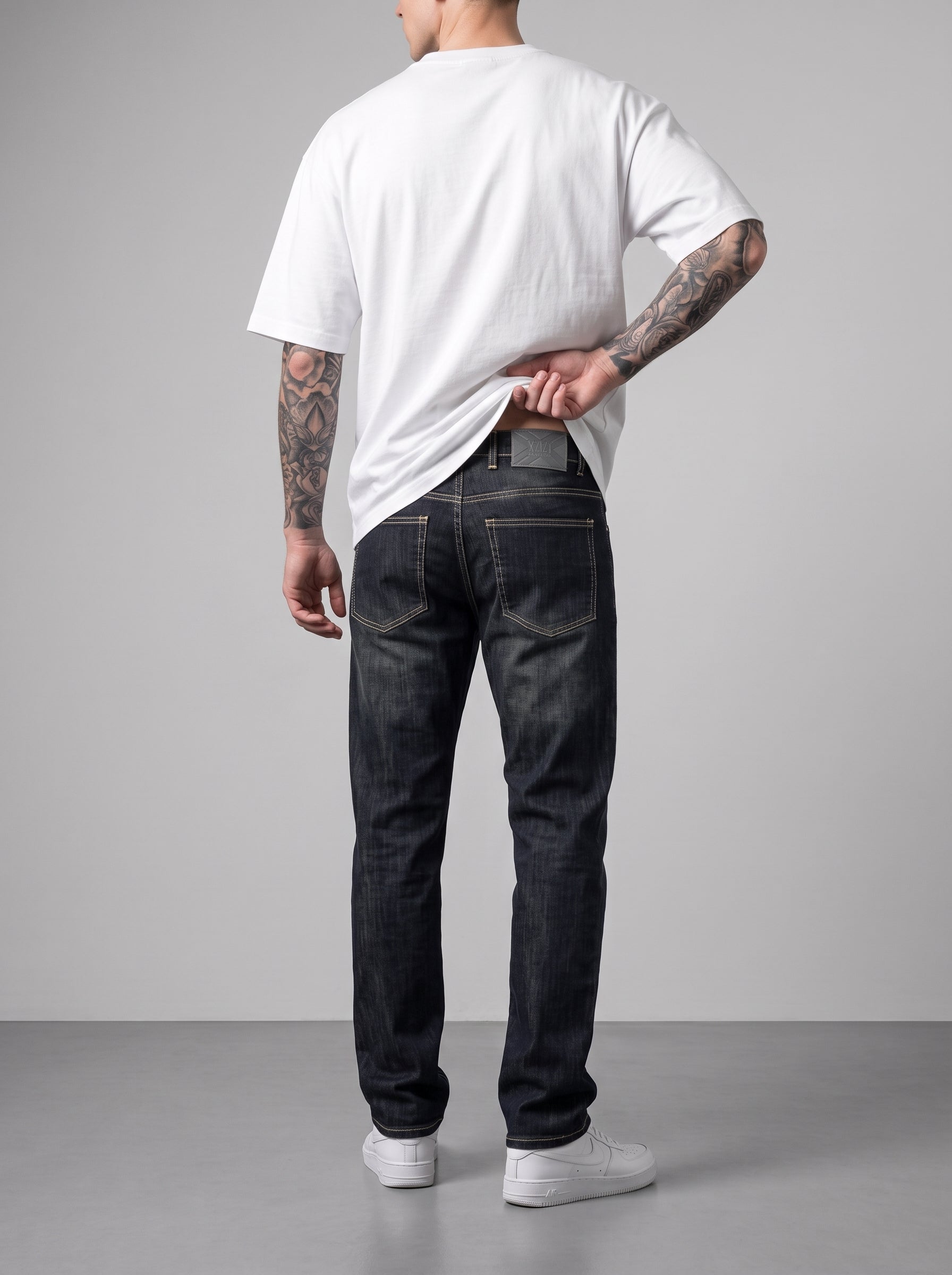 CARBON FADE RELAXED STRAIGHT JEANS