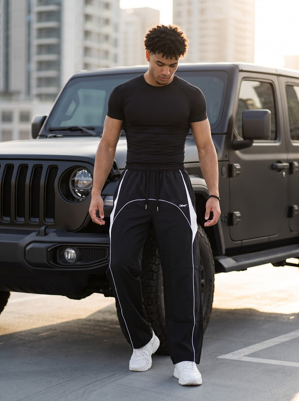 AEROFLOW BAGGY PANTS