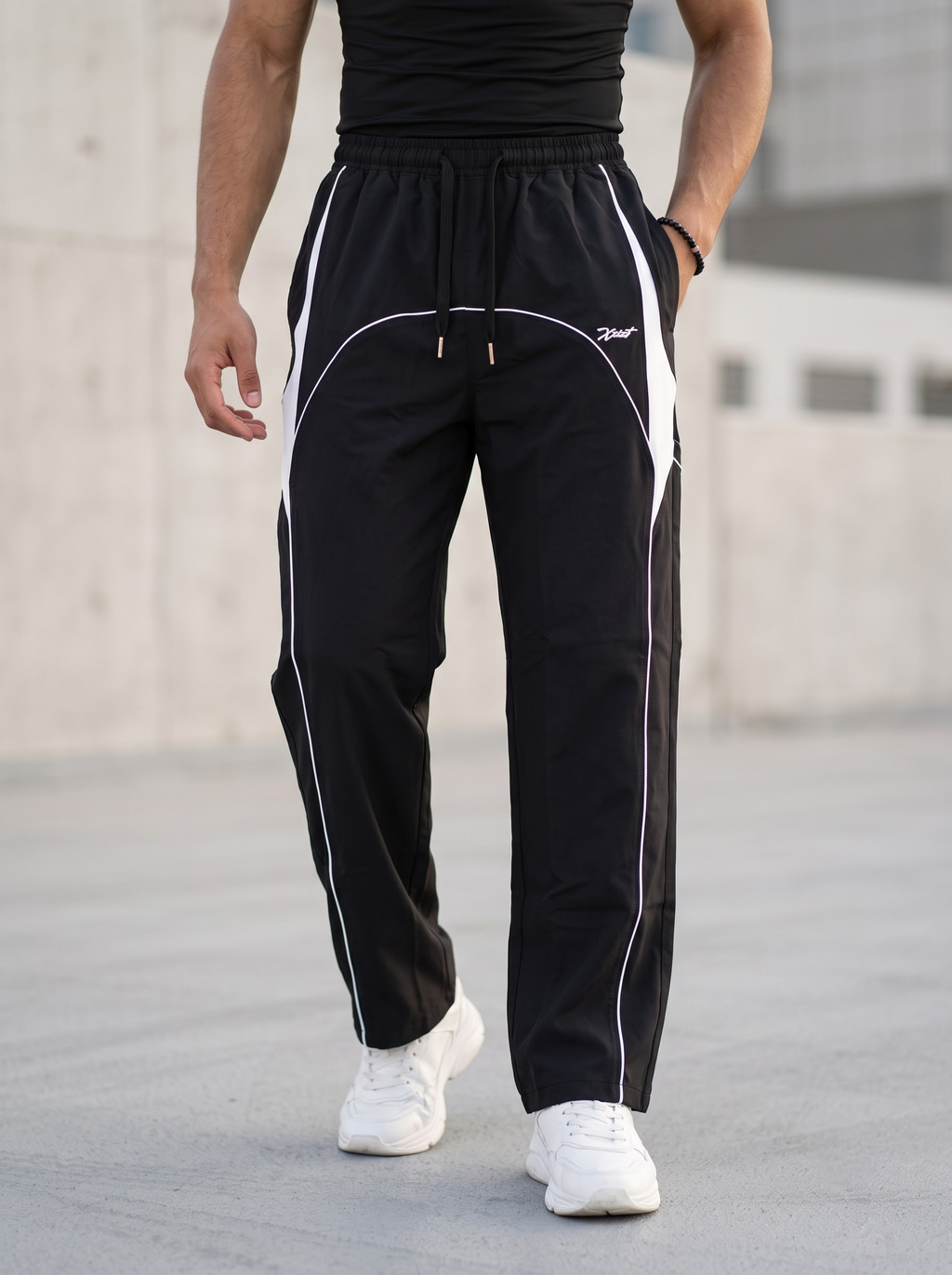 AEROFLOW BAGGY PANTS