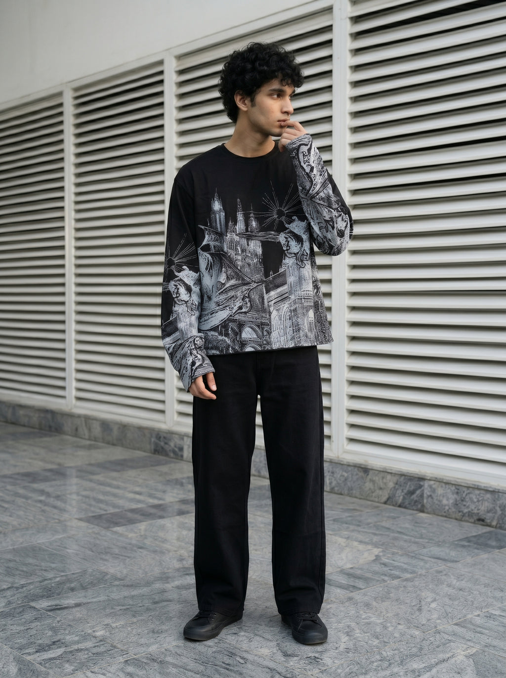 GOTHIC REIGN BLACK BOXY T-SHIRT