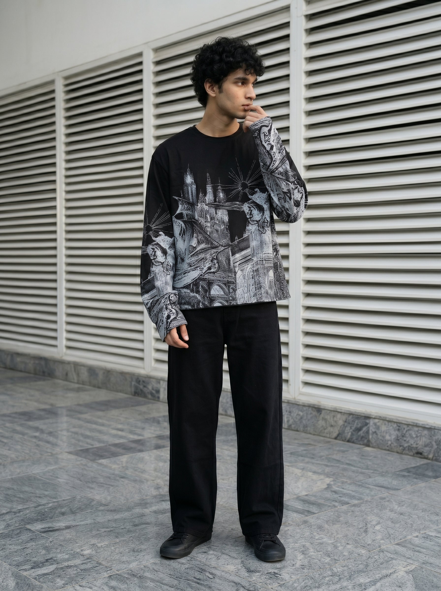 GOTHIC REIGN BLACK BOXY T-SHIRT