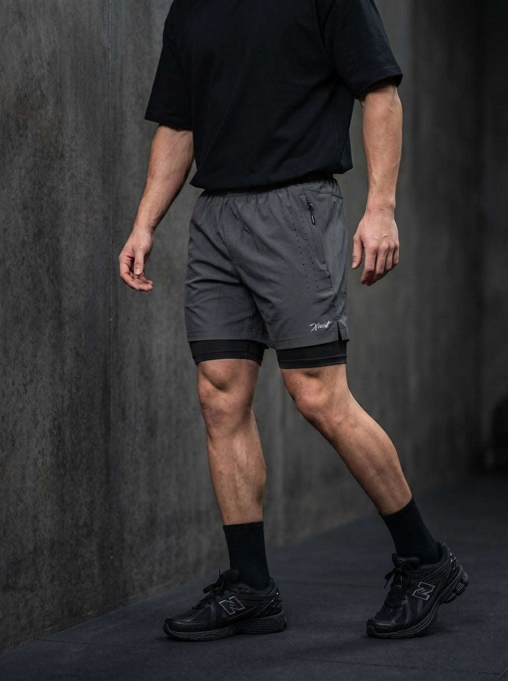 XZIZT gym shorts in dark grey, fabric and fit detail #Color_Grey